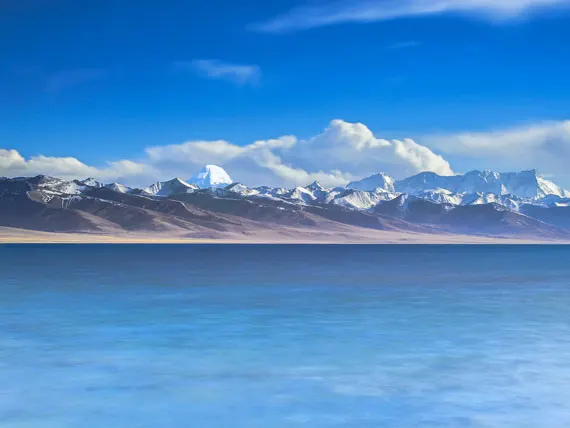 lake-mansarovar-with-mount-kailash